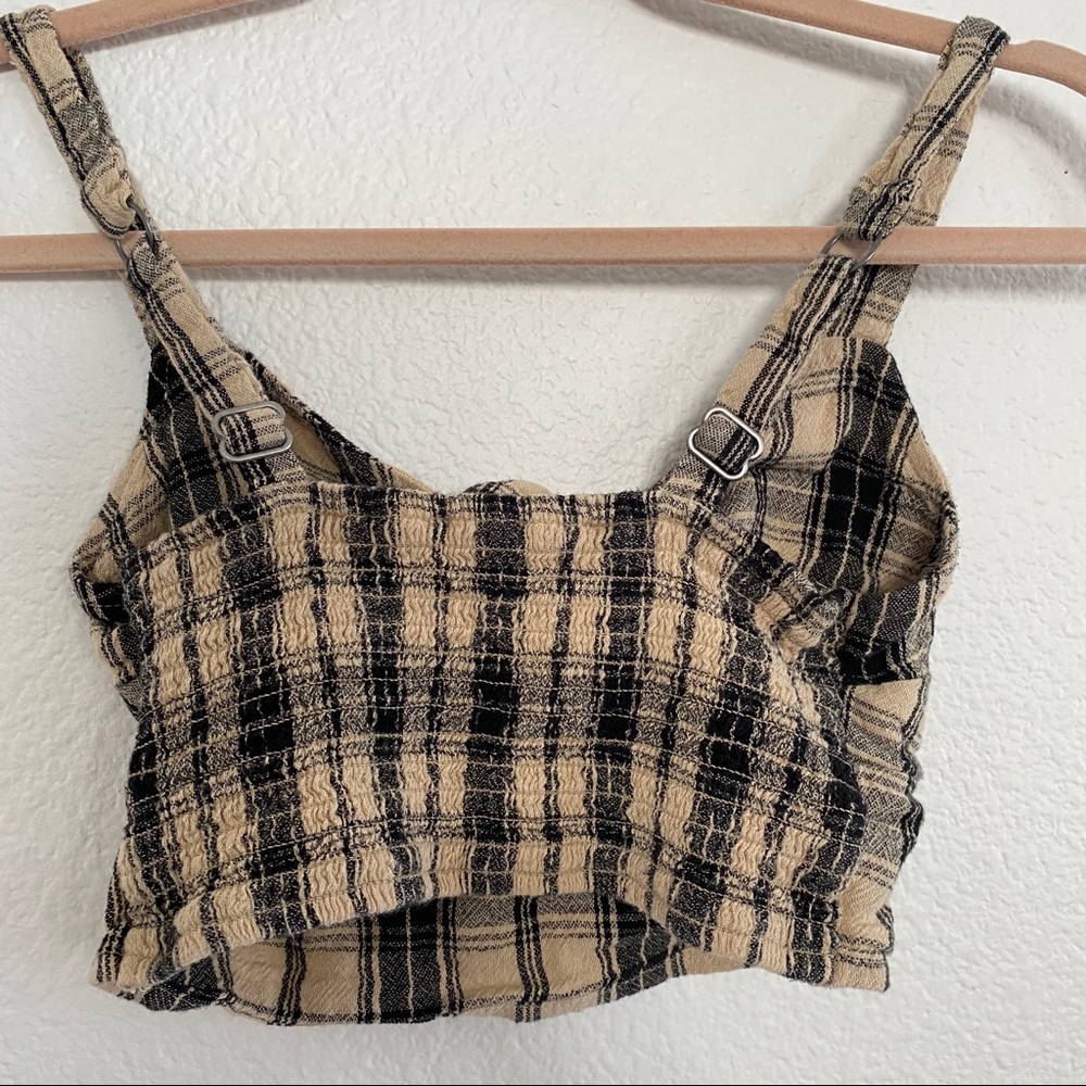 Hollister Crop Top - Picture 2 of 2